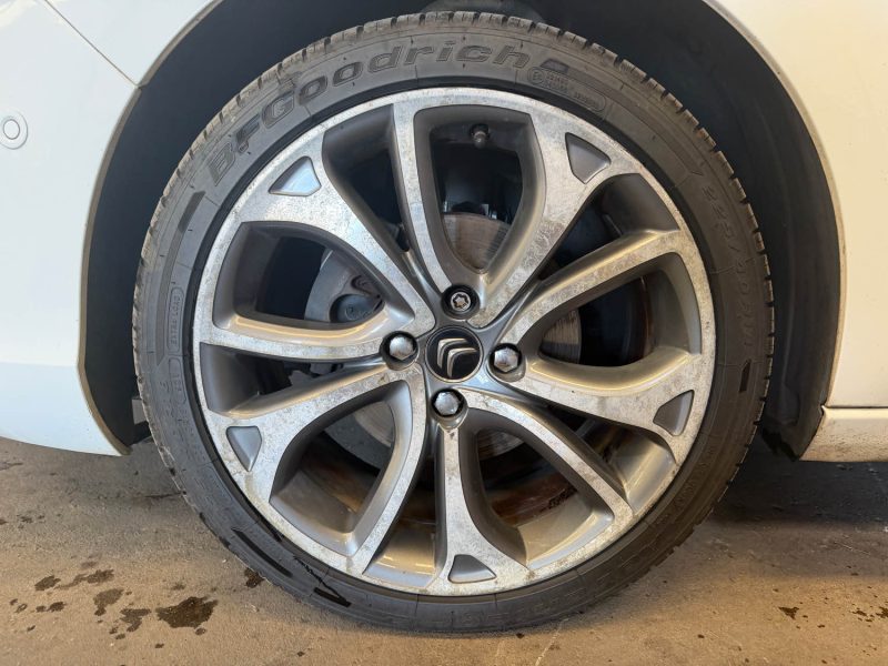 Citroën C4 II 1.6 e-HDI 115ch Exclusive + | Toit Pano | Bi-Xénon | Sièges massants