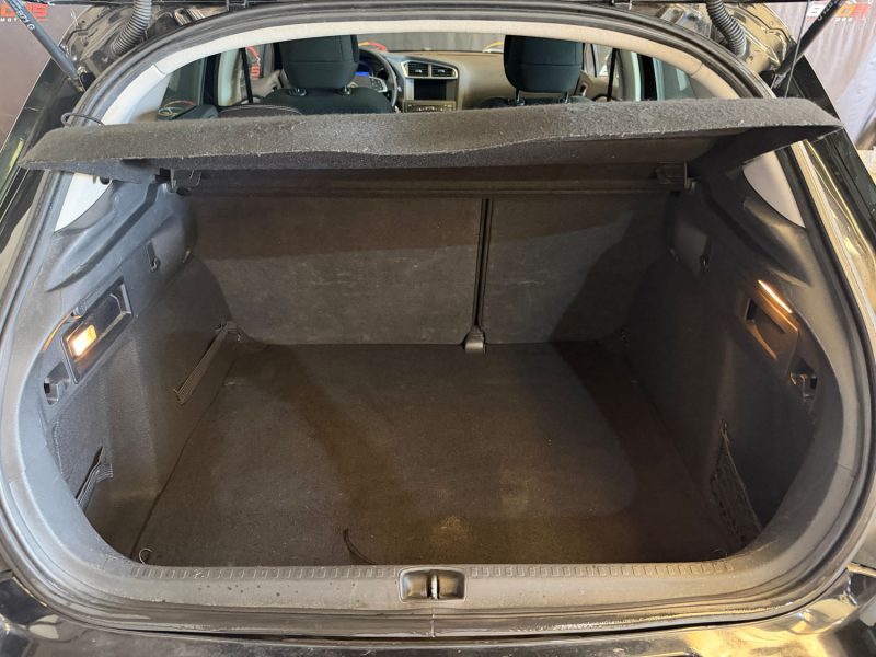 Citroën C4 II 1.6 e-HDI 110ch Airdream Confort BMP6 | Toit pano