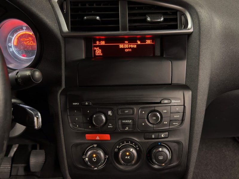 CITROEN C4 1.2 TURBO 110 Cv - CLIMATISATION / BLUETOOTH / REGULATEUR - GARANTIE 12 MOIS