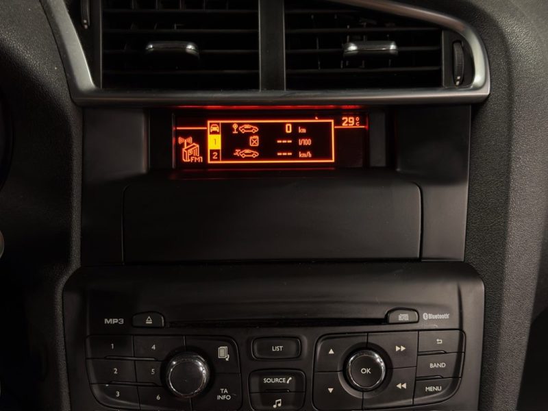 CITROEN C4 1.2 TURBO 110 Cv - CLIMATISATION / BLUETOOTH / REGULATEUR - GARANTIE 12 MOIS