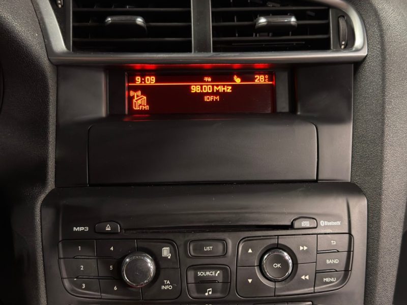 CITROEN C4 1.2 TURBO 110 Cv - CLIMATISATION / BLUETOOTH / REGULATEUR - GARANTIE 12 MOIS