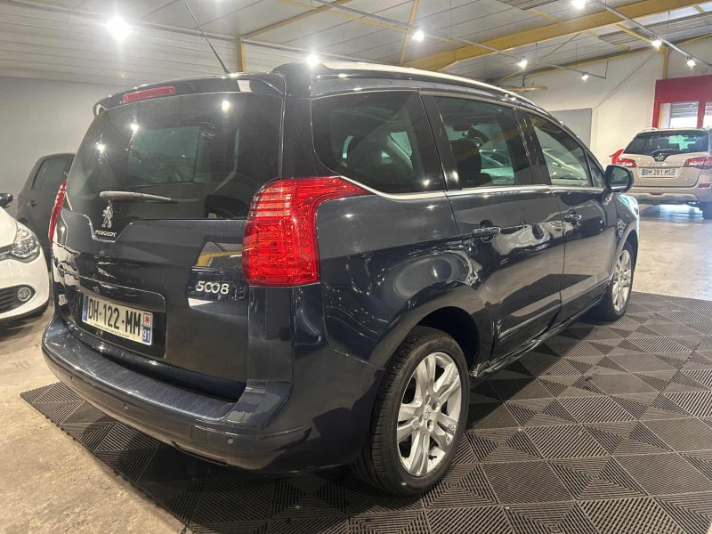 PEUGEOT 5008 2.0 HDI 150CH ALLURE 