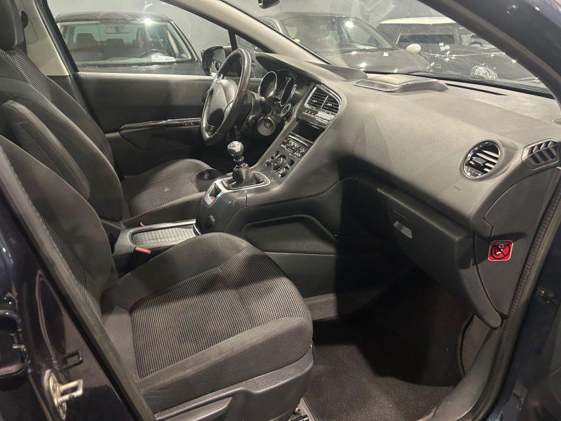 PEUGEOT 5008 2.0 HDI 150CH ALLURE 