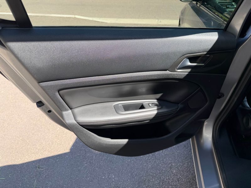 PEUGEOT 308 II Feline 2.0 BLUE HDI 150CH