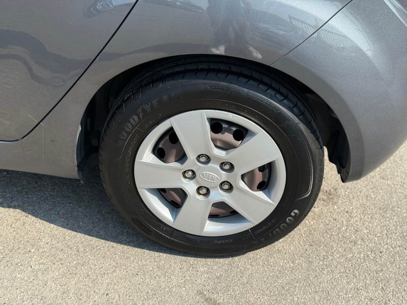 Kia Venga 1.4 90 ch Active - Bluetooth - Clim - Régulateur - Révisée & Garantie 6 Mois