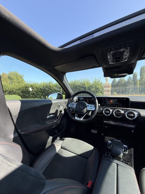 Mercedes Classe A 200d AMG LINE 8G-DCT (Sièges Chauffants |  Toit Ouvrant | Sièges à mémoire)
