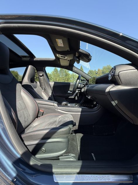 Mercedes Classe A 200d AMG LINE 8G-DCT (Sièges Chauffants |  Toit Ouvrant | Sièges à mémoire)