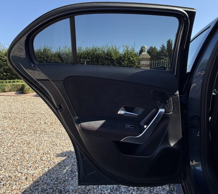 Mercedes Classe A 200d AMG LINE 8G-DCT (Sièges Chauffants |  Toit Ouvrant | Sièges à mémoire)