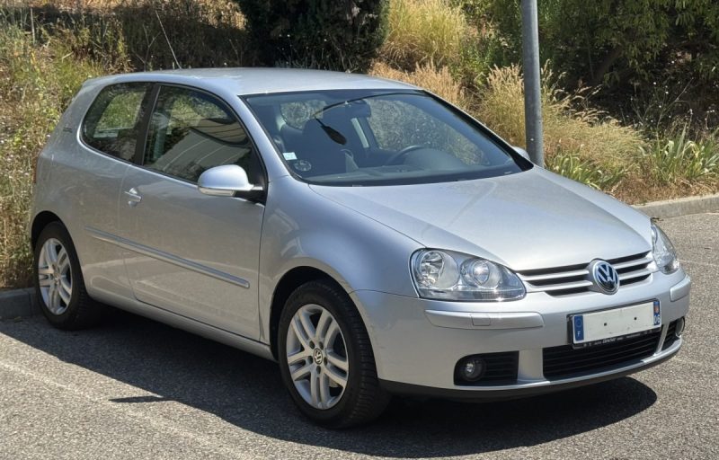 VOLKSWAGEN  GOLF  V 1.6 GOAL 2006