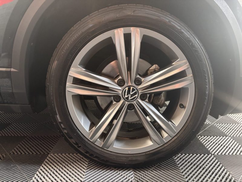 VOLKSWAGEN T ROC R-LINE 150CV dsg7 toit ouvrant