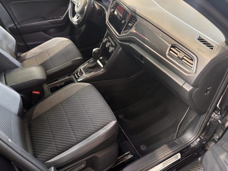 VOLKSWAGEN T ROC R-LINE 150CV dsg7 toit ouvrant