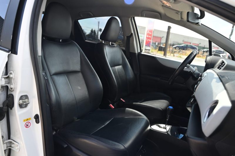 TOYOTA YARIS 100H DYNAMIC 2013