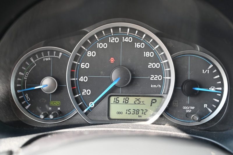 TOYOTA YARIS 100H DYNAMIC 2013