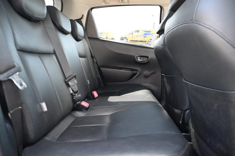 TOYOTA YARIS 100H DYNAMIC 2013