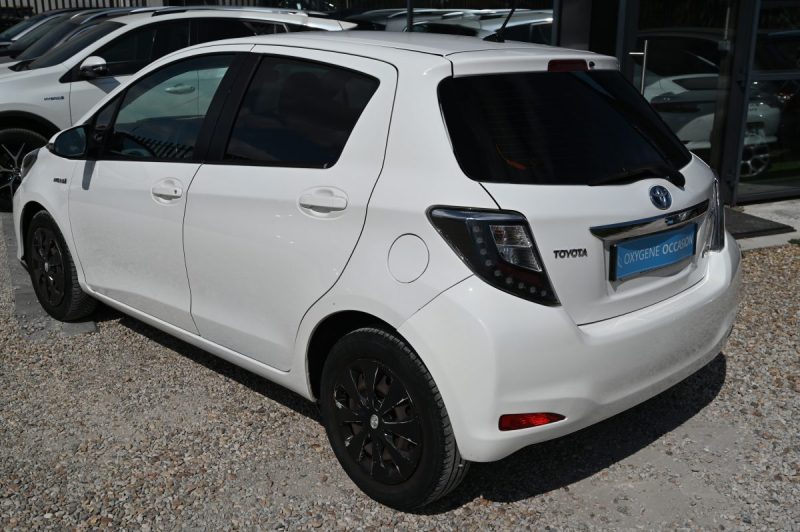 TOYOTA YARIS 100H DYNAMIC 2013