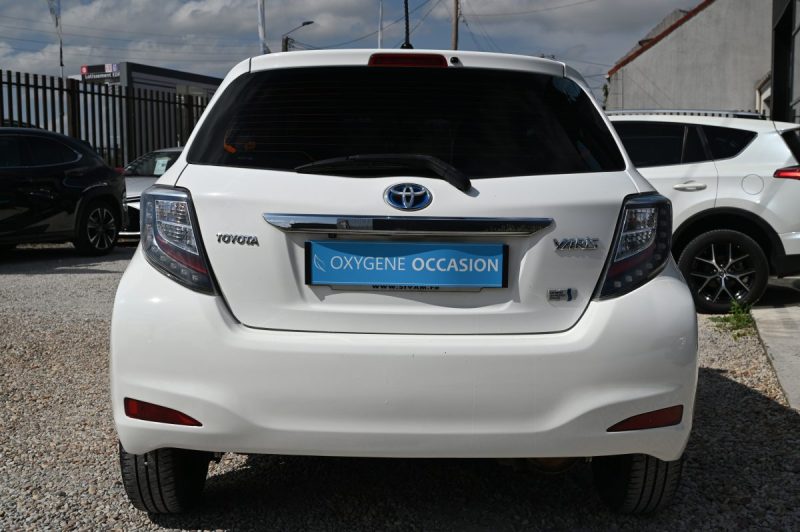 TOYOTA YARIS 100H DYNAMIC 2013