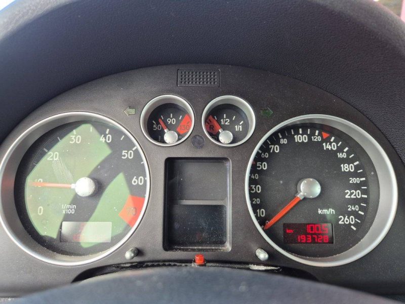 TT 1.8 T QUATTRO 180