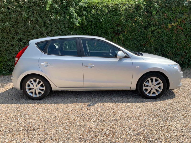 HYUNDAI I30 1.6 CRDI 115 PACK CONFORT 2009