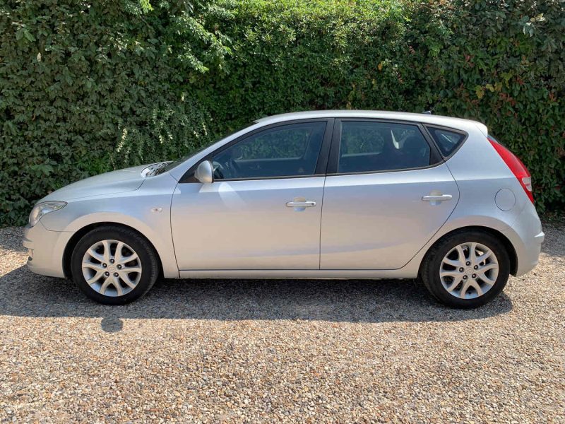 HYUNDAI I30 1.6 CRDI 115 PACK CONFORT 2009