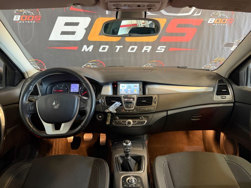 Renault Laguna III 1.5 dCi 110ch Black Edition