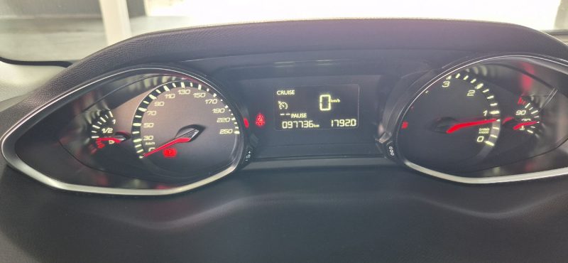 PEUGEOT 308 1.6 HDI 120 CV AN 16 PROPRE 98 KM 