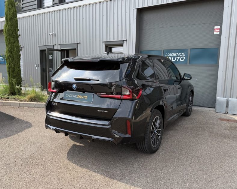 BMW IX1 XDrive30 M Sport 313 ch - LED - Apple CarPlay - Jantes M SPORT - Caméra 