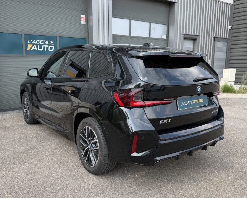 BMW IX1 XDrive30 M Sport 313 ch - LED - Apple CarPlay - Jantes M SPORT - Caméra 
