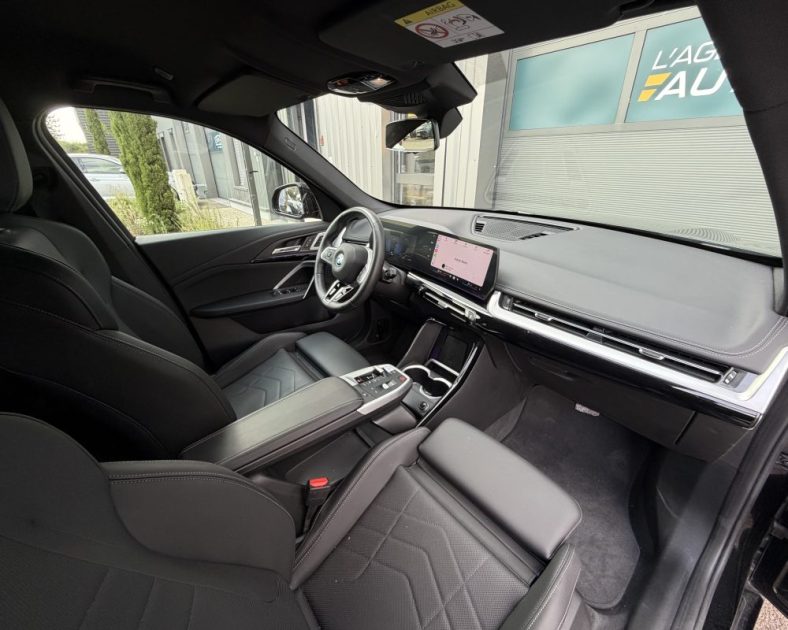 BMW IX1 XDrive30 M Sport 313 ch - LED - Apple CarPlay - Jantes M SPORT - Caméra 