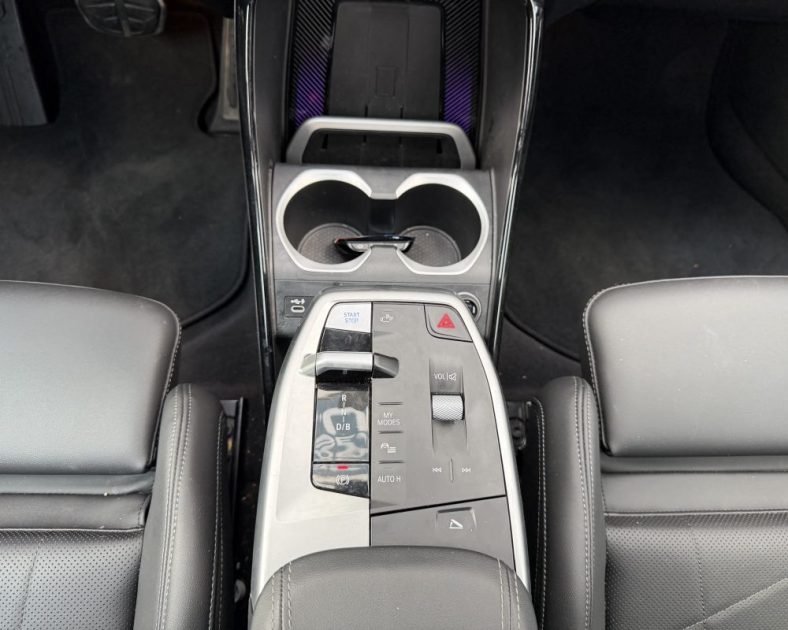 BMW IX1 XDrive30 M Sport 313 ch - LED - Apple CarPlay - Jantes M SPORT - Caméra 
