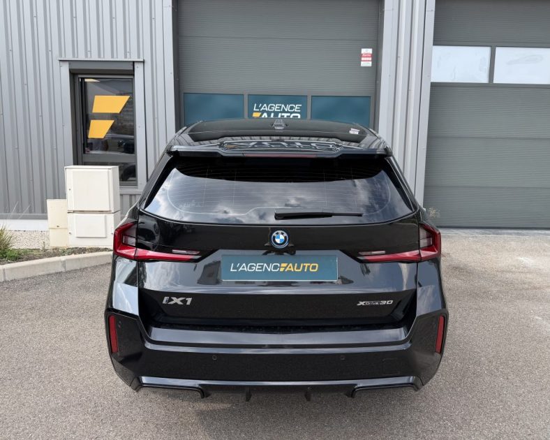BMW IX1 XDrive30 M Sport 313 ch - LED - Apple CarPlay - Jantes M SPORT - Caméra 