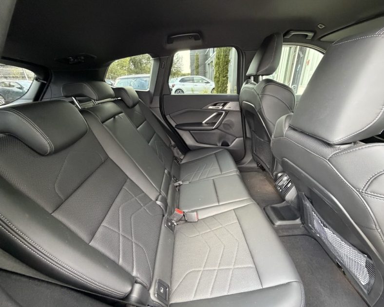 BMW IX1 XDrive30 M Sport 313 ch - LED - Apple CarPlay - Jantes M SPORT - Caméra 