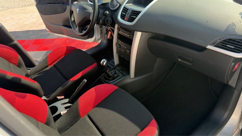 PEUGEOT 207  1.4 HDI 70 Cv EDITION 64