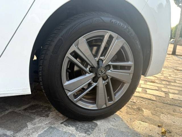 PEUGEOT 308 - 3 1.5 BLUEHDI 130 ACTIVE PACK / CARPLAY / 1ERE MAIN  2022