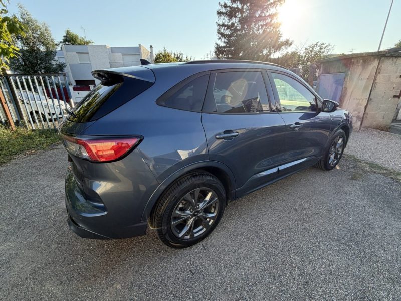 Ford Kuga 2.5 Durâtes 190 ch FHEV E85 ST-Line
