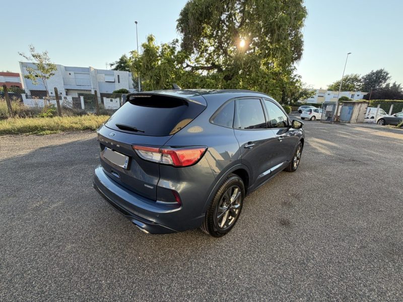 Ford Kuga 2.5 Durâtes 190 ch FHEV E85 ST-Line