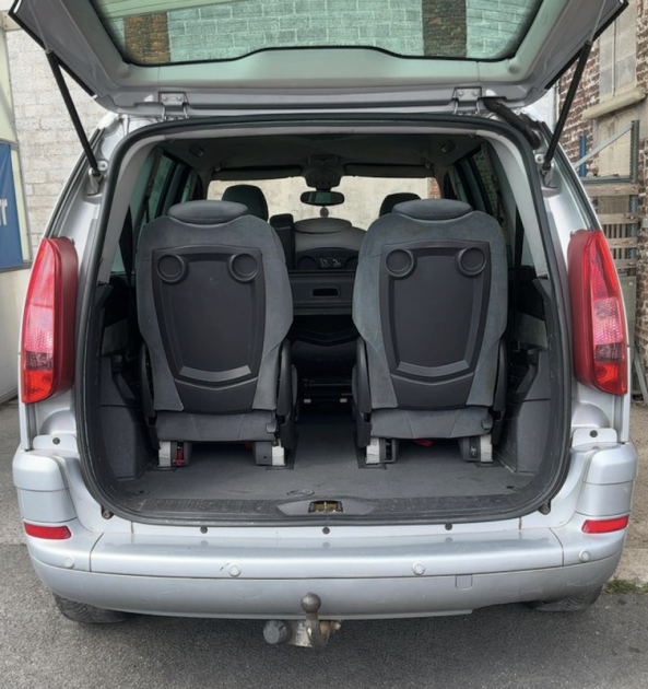 PEUGEOT 807 2.0 HDI 136 CH EXECUTIVE 7 SIÈGES 2007