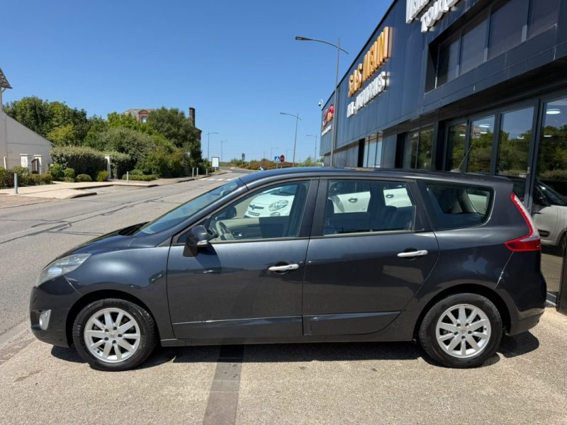 Renault Grand Scenic III 1.5 DCi 110Ch Privilège - Boîte automatique 