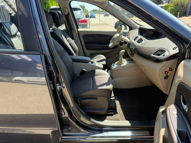 Renault Grand Scenic III 1.5 DCi 110Ch Privilège - Boîte automatique 