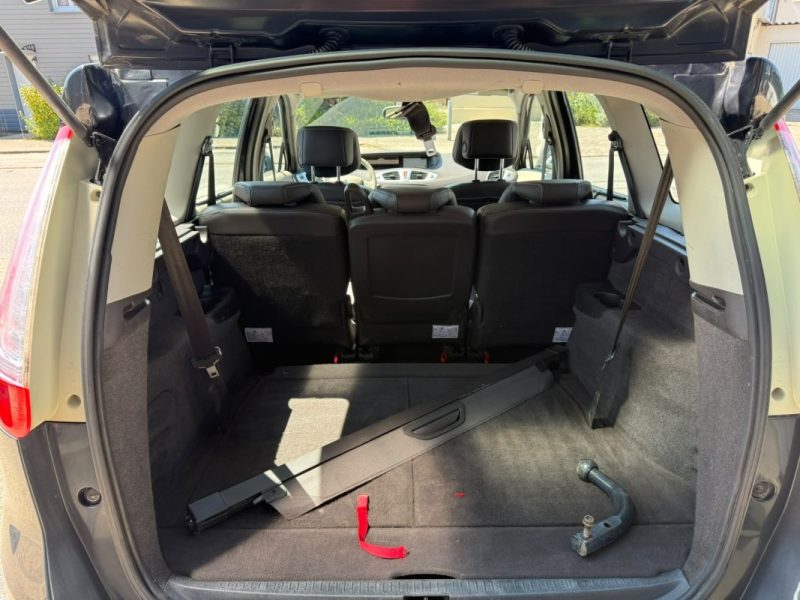 Renault Grand Scenic III 1.5 DCi 110Ch Privilège - Boîte automatique 