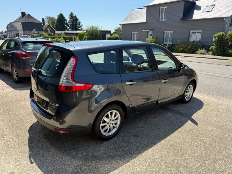 Renault Grand Scenic III 1.5 DCi 110Ch Privilège - Boîte automatique 