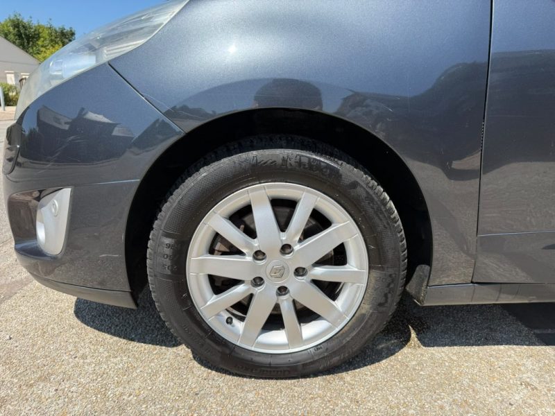 Renault Grand Scenic III 1.5 DCi 110Ch Privilège - Boîte automatique 