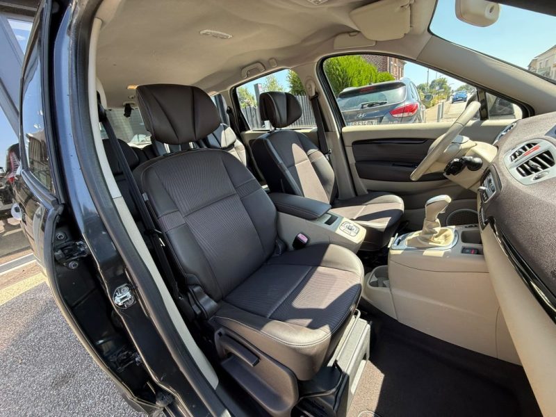 Renault Grand Scenic III 1.5 DCi 110Ch Privilège - Boîte automatique 