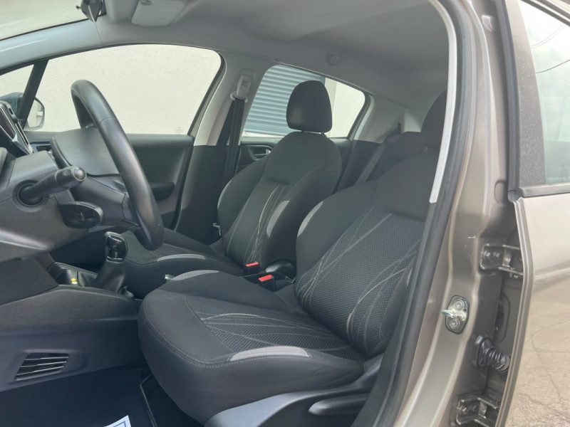 PEUGEOT 208 1.2 VTI ACTIVE 2013