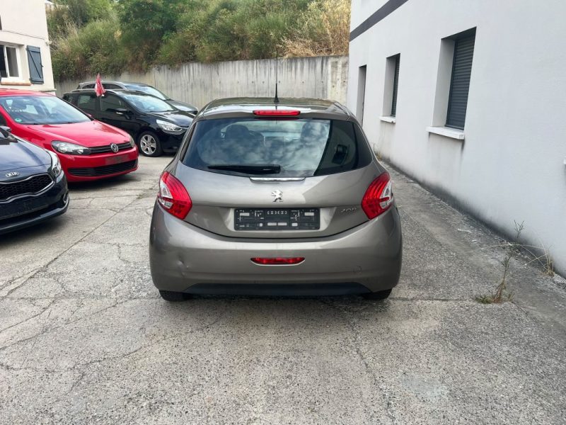 PEUGEOT 208 1.2 VTI ACTIVE 2013