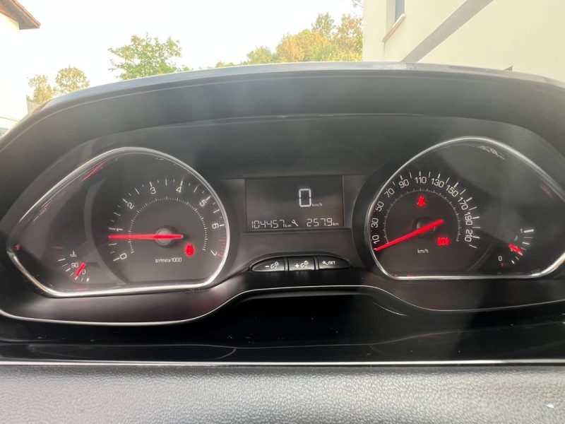 PEUGEOT 208 1.2 VTI ACTIVE 2013