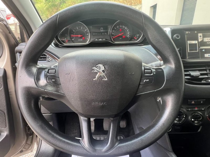 PEUGEOT 208 1.2 VTI ACTIVE 2013