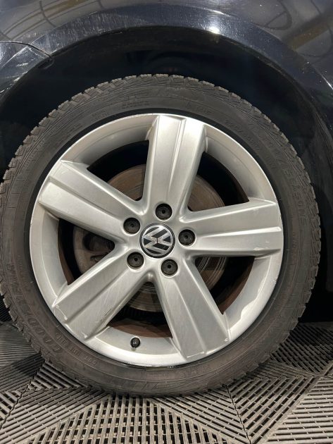 VOLKSWAGEN TOURAN 2.0 TDI 140CH 