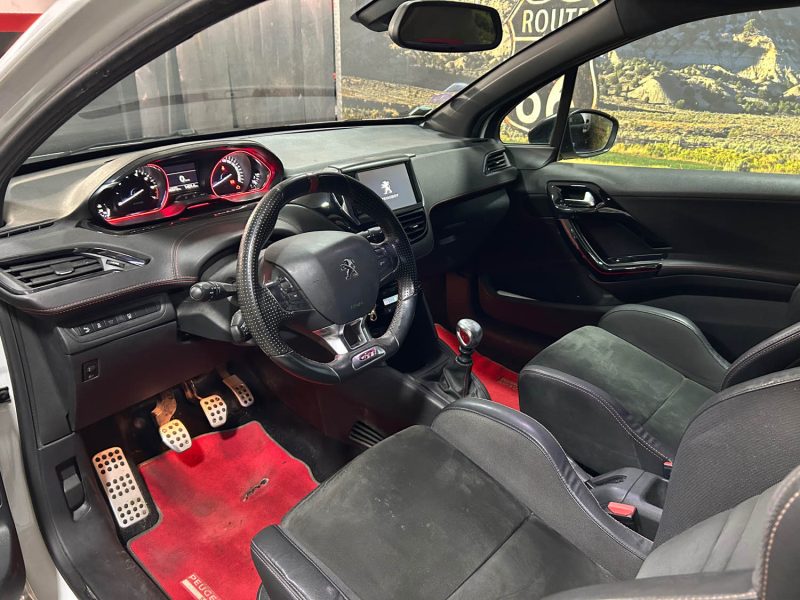 PEUGEOT 208 GTI 30TH BY PEUGEOT SPORT 208CH  2 OU 5 PLACES