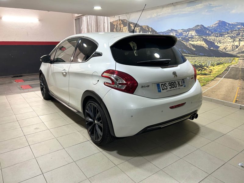PEUGEOT 208 GTI 30TH BY PEUGEOT SPORT 208CH  2 OU 5 PLACES