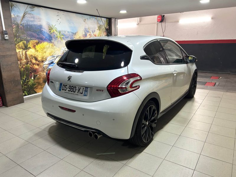 PEUGEOT 208 GTI 30TH BY PEUGEOT SPORT 208CH  2 OU 5 PLACES